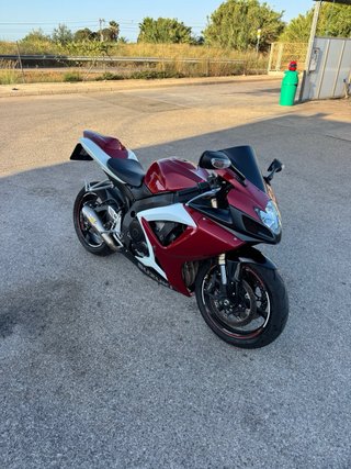 Suzuki GSXR 600 K7