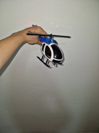 Camión y helicóptero policía de juguete