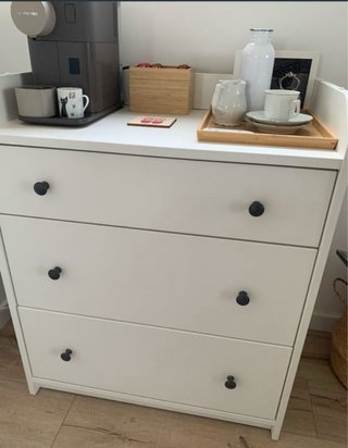 Cómoda Ikea HAUGA blanca y madera