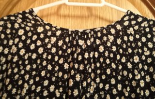 Vestido Oysho flores volantes