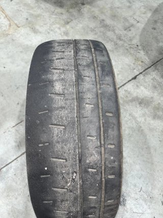 Neumático slick Pirelli RA7 en 16