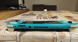 Nintendo Switch Lite averiada (Precio negociable)
