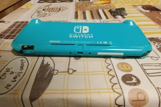 Nintendo Switch Lite averiada (Precio negociable)