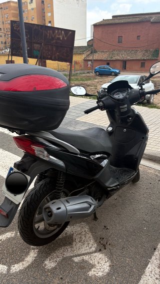 Kymco Agility City 125cc Negra
