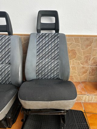 Asientos delanteros Ford Transit