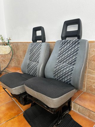 Asientos delanteros Ford Transit