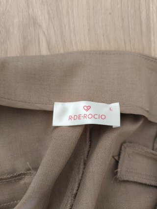 Falda pantalón beige plisada
