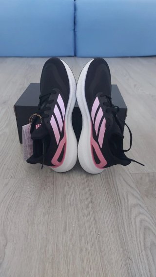 SIN ESTRENAR - Adidas Pureboost Negras talla 38