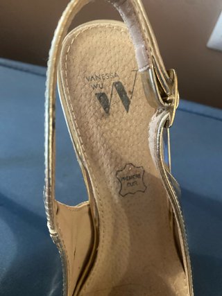 Zapatos de piel dorados destalonados con tacón, 38
