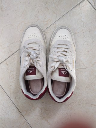 Zapatillas Pinkdesert Blancas y Rojas