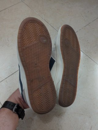Zapatillas Pinkdesert Blancas y Rojas