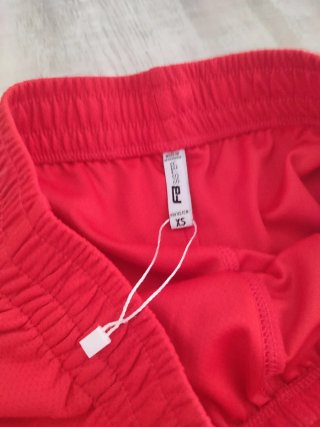 Conjunto Top Negro y Short Rojo