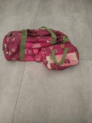 Conjunto mochila y neceser infantil