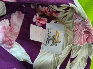 Camisa hawaiana vintage floral lila M