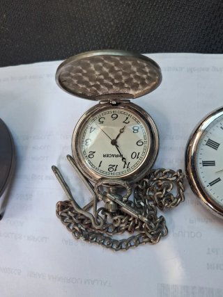 Lote de 3 relojes: bolsillo y pulsera