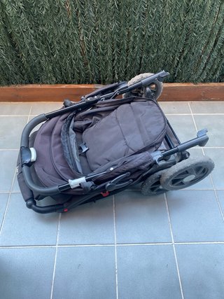 Carro de bebé negro
