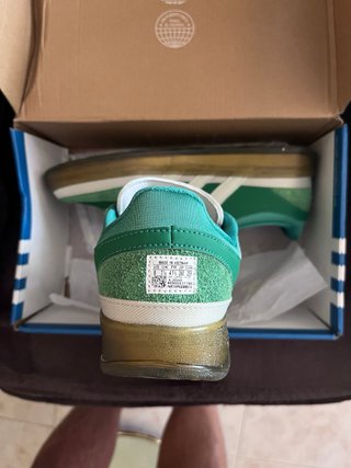 Zapatillas Adidas Verdes y Blancas