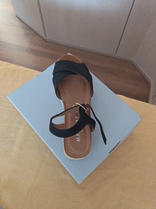 Sandalias negras plataforma esparto