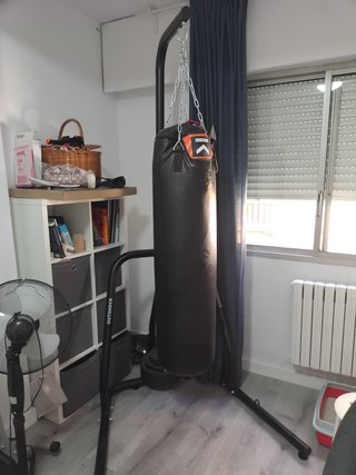 Saco de boxeo con soporte