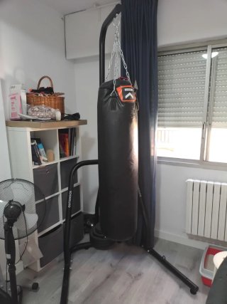 Saco de boxeo con soporte