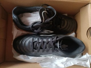Bambas fútbol Umbro niño negras