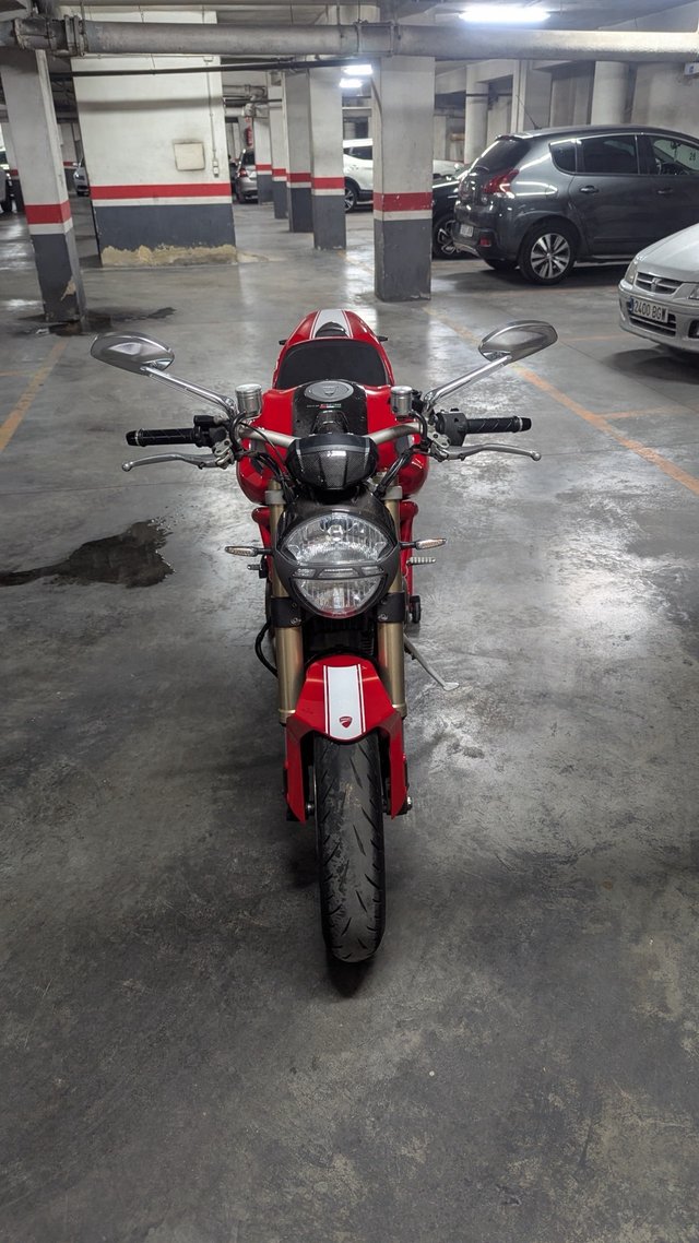 Ducati Monster 1100 EVO