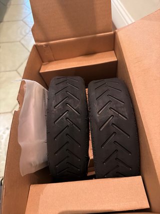 Patinete Xiaomi con ruedas antipinchazos