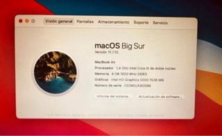 MacBook Air Plata, con ratón inalámbrico de rega