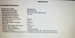 MacBook Air Plata, con ratón inalámbrico de rega