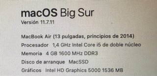 MacBook Air Plata, con ratón inalámbrico de rega