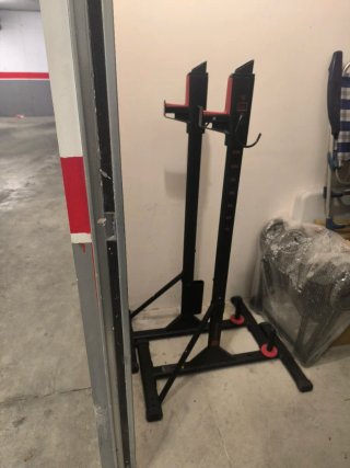 Supporto per barra e dischi palestra