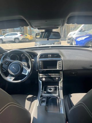 Jaguar XE 2017