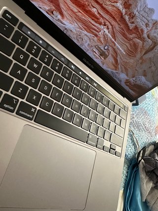 MacBook Pro 13 M2 2023 24GB RAM 1TB SSD