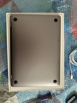 MacBook Pro 13 M2 2023 24GB RAM 1TB SSD
