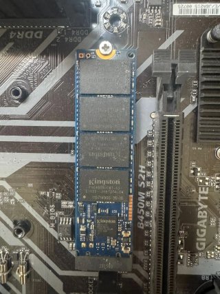 Pack AMD Ryzen 7 2700 / 16GB DDR4 / 240GB SSD M.2