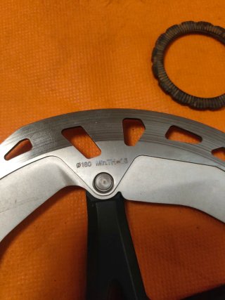Disco Freno Shimano RT-EM810-M 180mm Centerlock