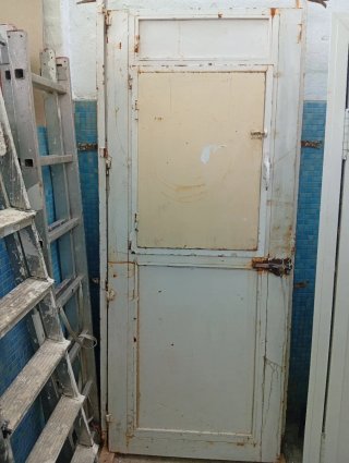 Puerta aluminio 90x210 cm y puerta hierro