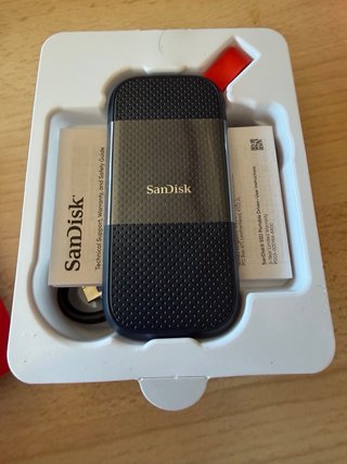 SanDisk SSD Portátil 2TB de Segunda mano por 150 EUR en Zaragoza