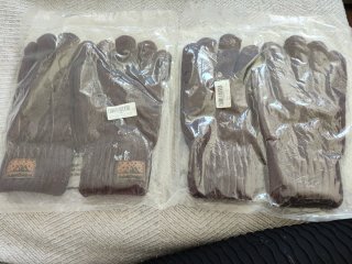 Guantes de lana marrones
