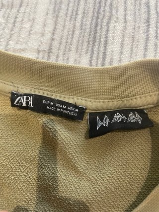 Camiseta Zara Def Leppard Oversize M Beige Caqui