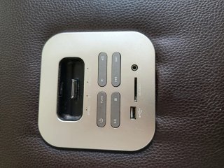 Sofá Chaiselongue con sistema de sonido
