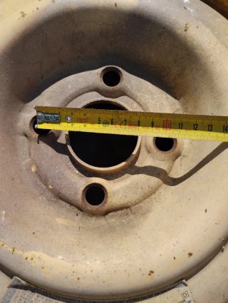 Rueda de repuesto Bridgestone T135/70D15