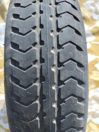 Rueda de repuesto Bridgestone T135/70D15