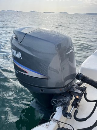 Zenit 555 Yamaha 100CV 160h Lista para navegar