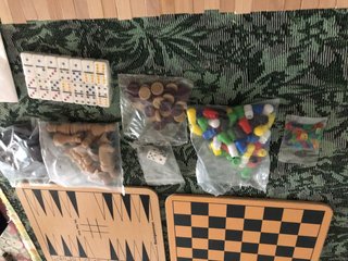 Maletín Metálico con Juegos de Mesa