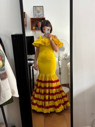 Traje Flamenca Amarillo y Rojo