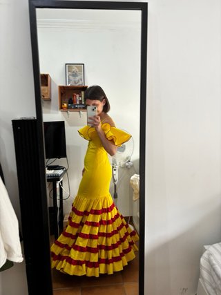 Traje Flamenca Amarillo y Rojo