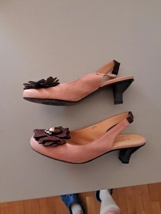 C-doux Zapatos de fiesta con flor y bisutería