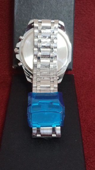 Reloj de pulsera plateado y negro para hombre