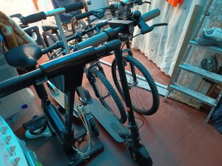 Bicicleta estática y patinete